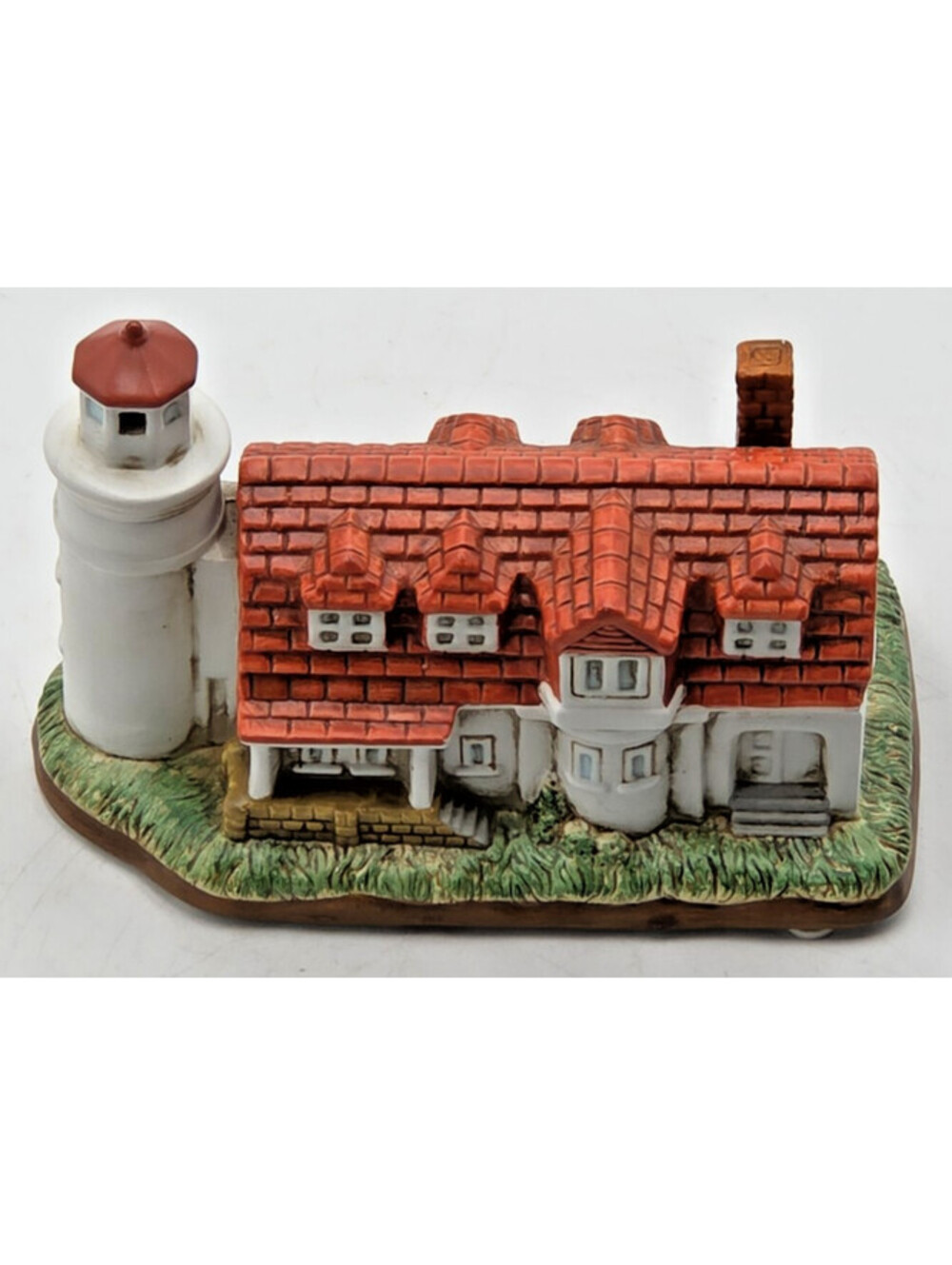 Lefton Point Betsie Lighthouse 11521 1997 Michigan Hand Painted Figurine